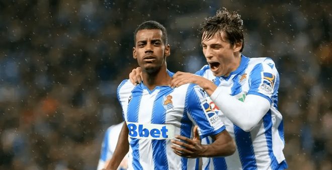 在球队的逼 在球队的逼