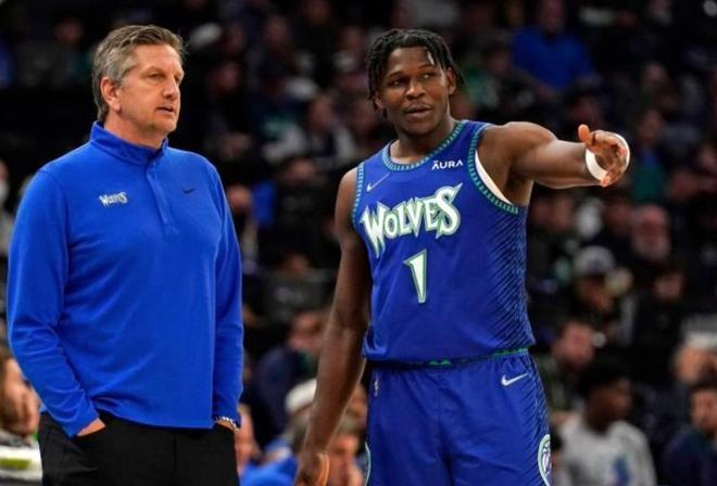 冠军悬念仍 冠军悬念仍